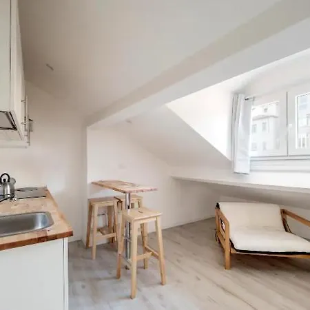 Apartment Sammartini Nice Attic Milan